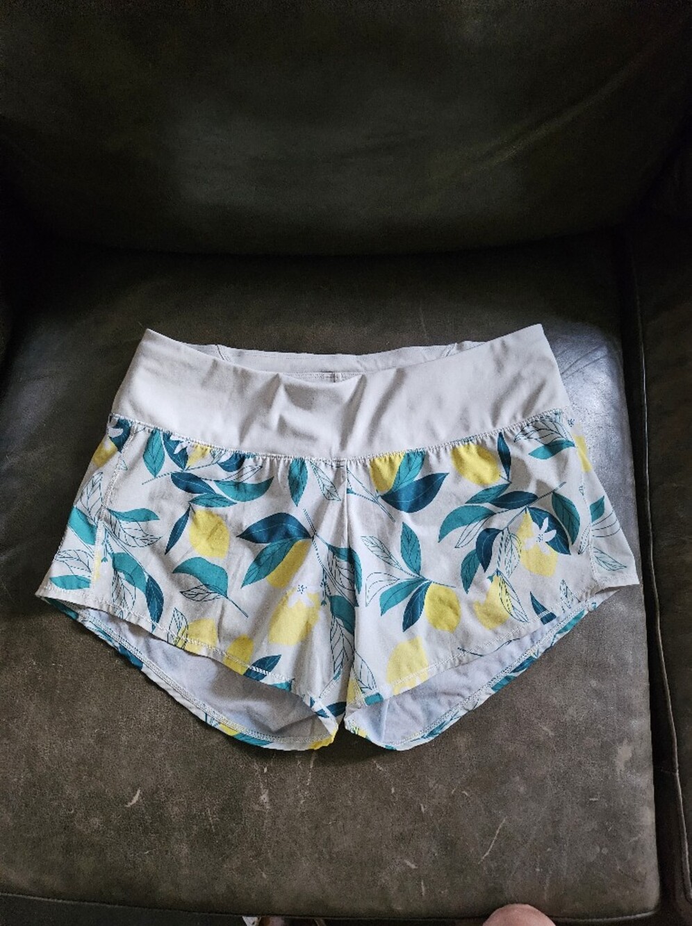 oiselle White Lemon Leaf Active Shorts Skort Teal and Yellow Print 06
